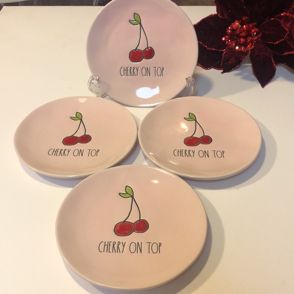 New Rae Dunn Pie Plate & 4 Dessert Plates - Picture 4 of 8